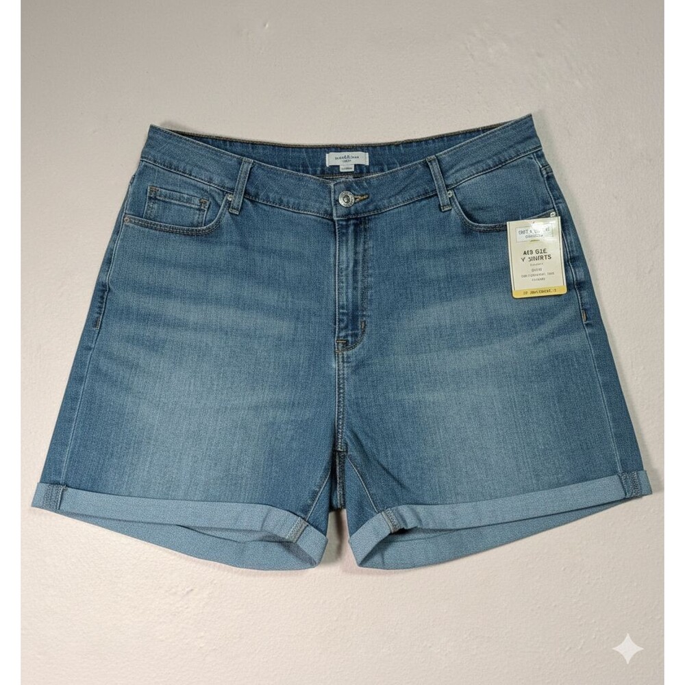 NWT 2 pair Levi Strauss Signature Gold Women's Blue Denim Jean Shorts Size 24 - Picture 2 of 16